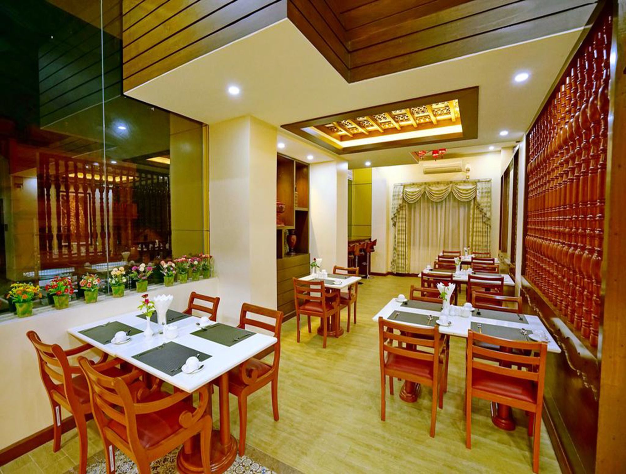 King Park Hotel Mandalay Exterior photo